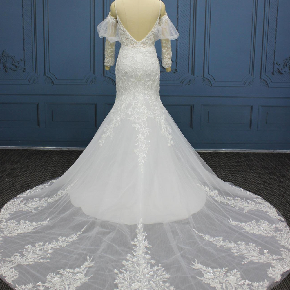 
                      
                        Deep V with Detachable Sleeves Tulle Lace Wedding Bridal Gown
                      
                    