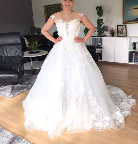 Load image into Gallery viewer, Lace Cap Sleeve A Line Bridal Wedding Ball Gown with Court Train
