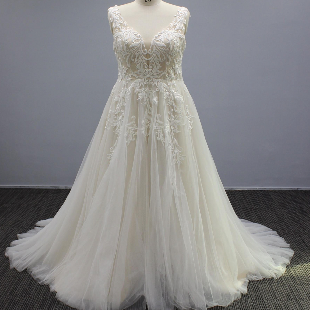 
                      
                        Plus Size Cut Tulle A Line Lace Bridal Wedding Gown
                      
                    