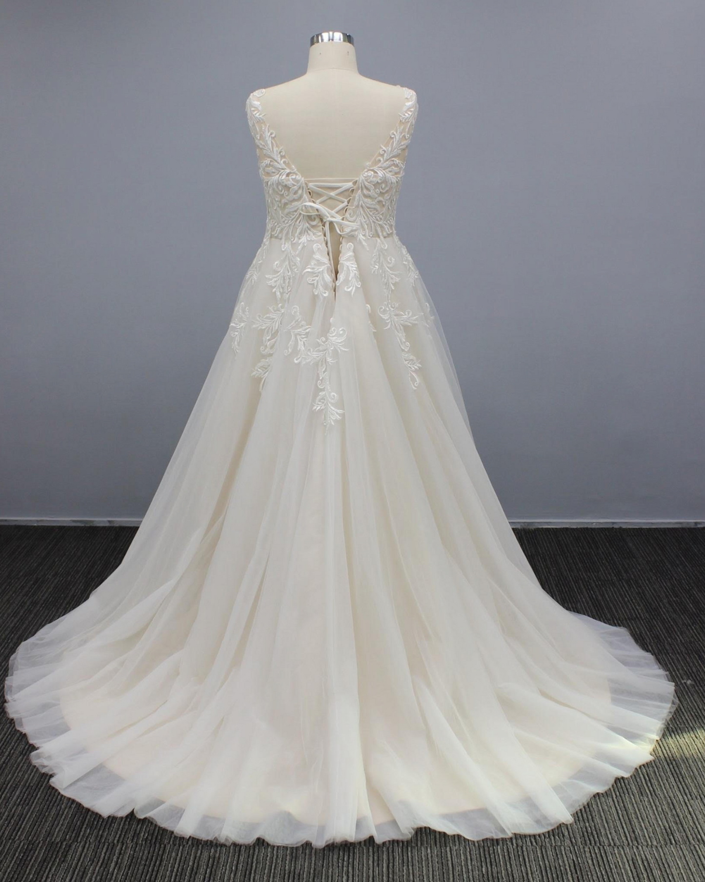 Plus Size Cut Tulle A Line Lace Bridal Wedding Gown