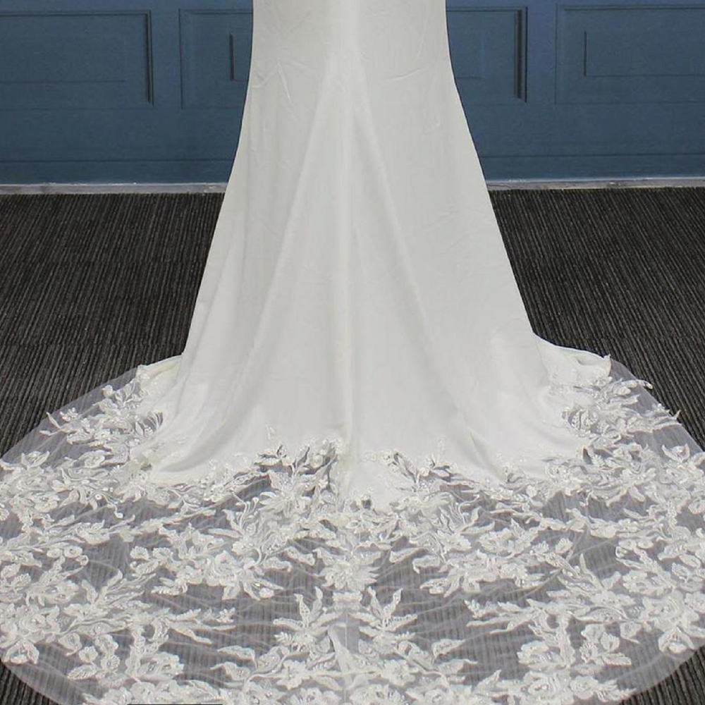 
                      
                        Pearl Beaded Lace Crepe Satin Lace Train Mermaid Wedding Gown
                      
                    