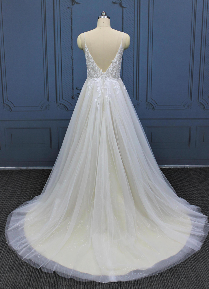 
                      
                        Glitter Tulle A Line Sleeveless Beaded Spaghetti Strap Wedding Gown
                      
                    