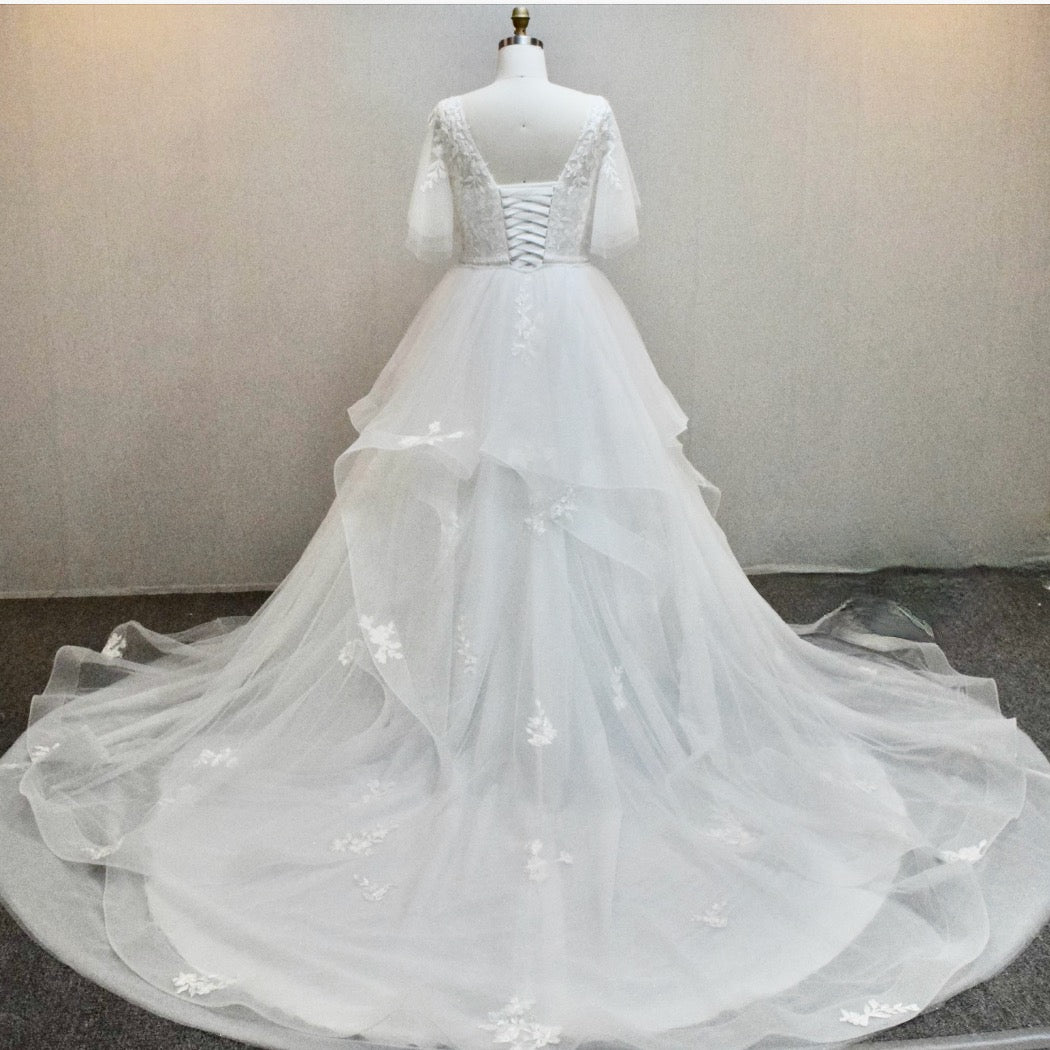Tulle Lace A Line Bridal Chapel Train Wedding Gown
