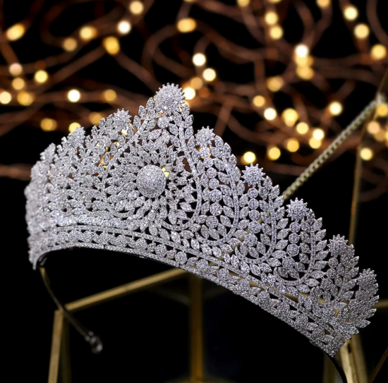 Load image into Gallery viewer, Royal Tiaras Quinceanera Crown Bridal Headpiece Wedding Hair Jewelry Accessories
