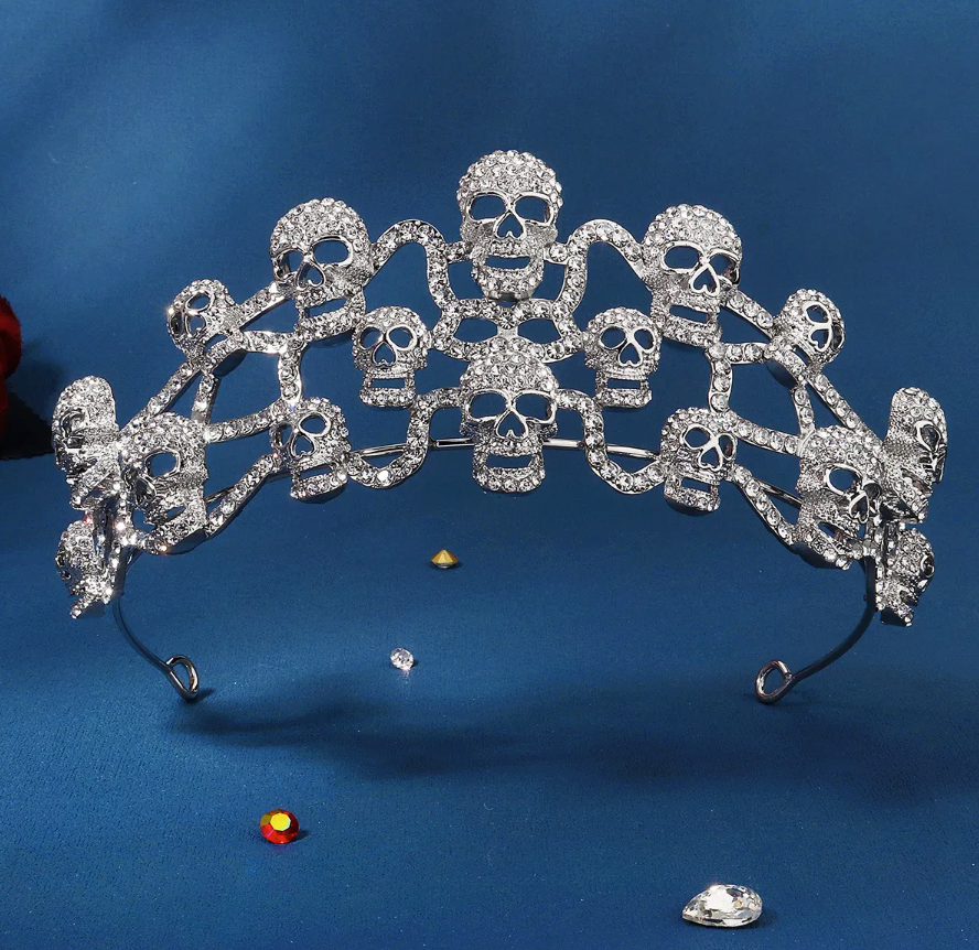 
                      
                        Crystal Skull Halloween Tiaras Crowns For Women Rhinestone Hair Accessory
                      
                    