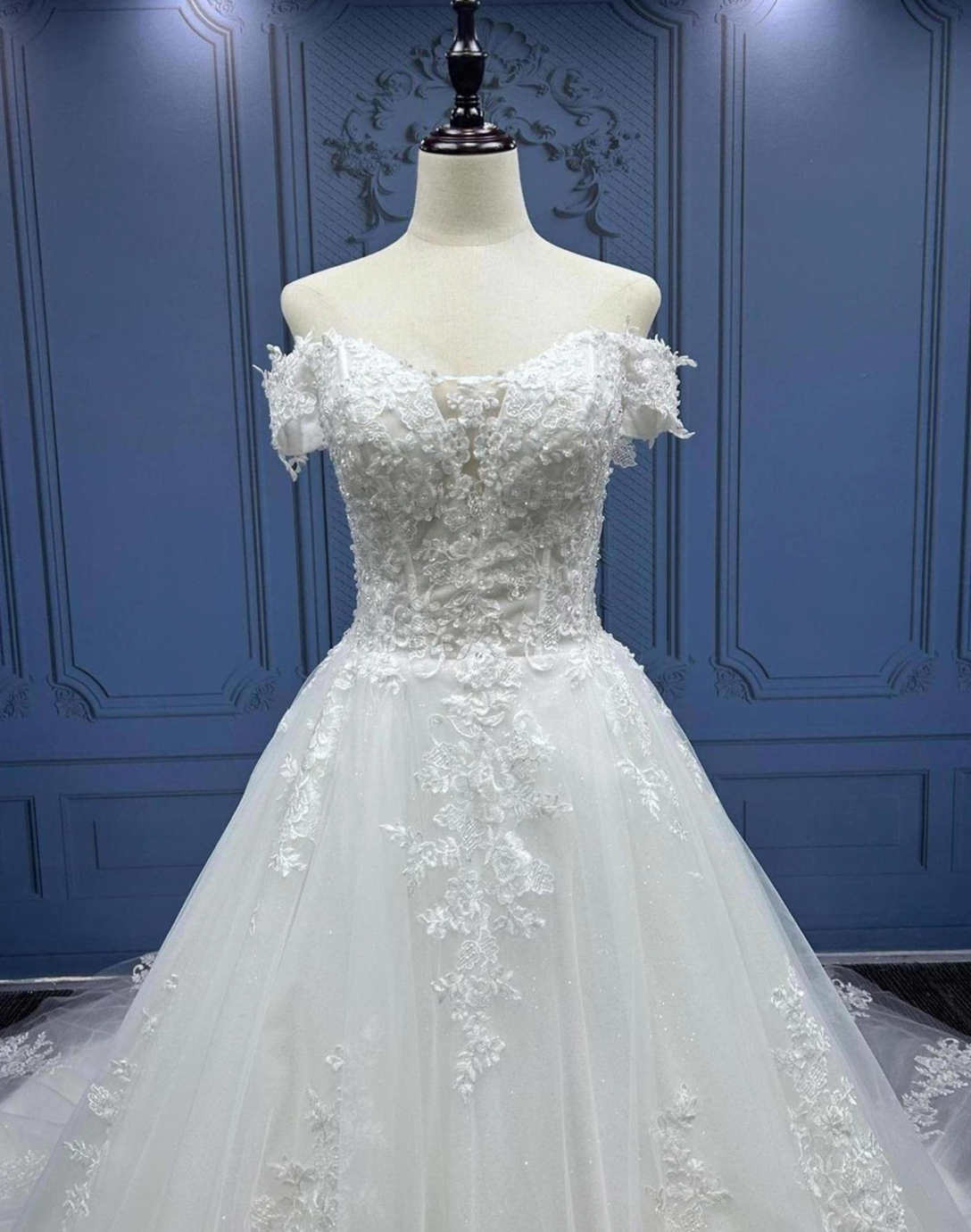 Lace Applique A Line Wedding Dress