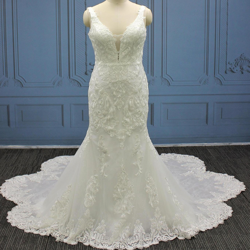 Scalloped Lace Sleeveless Bridal Wedding Dress