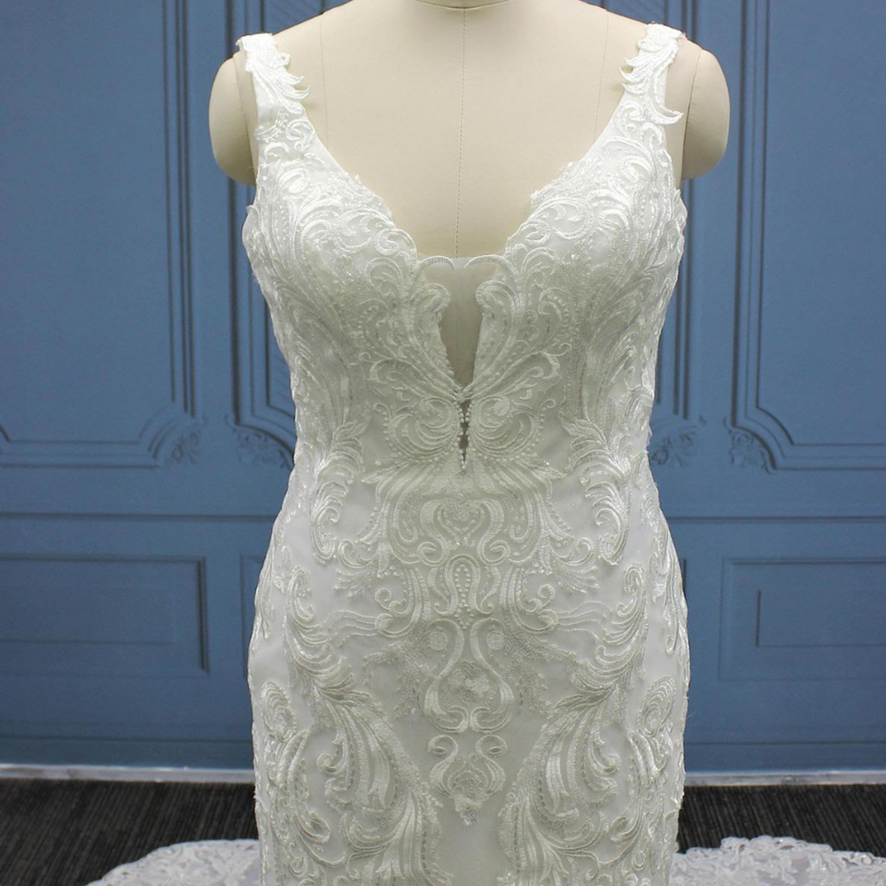 Scalloped Lace Sleeveless Bridal Wedding Dress