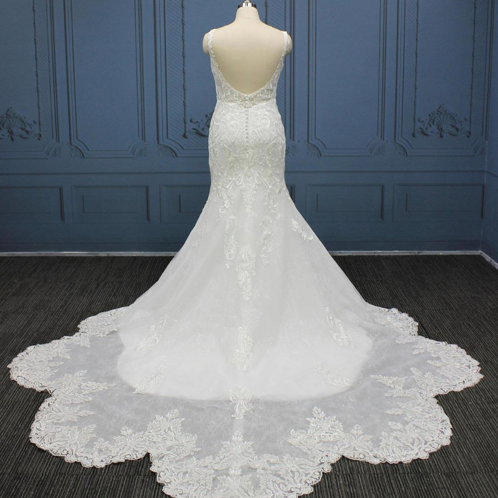 
                      
                        Scalloped Lace Sleeveless Bridal Wedding Dress
                      
                    