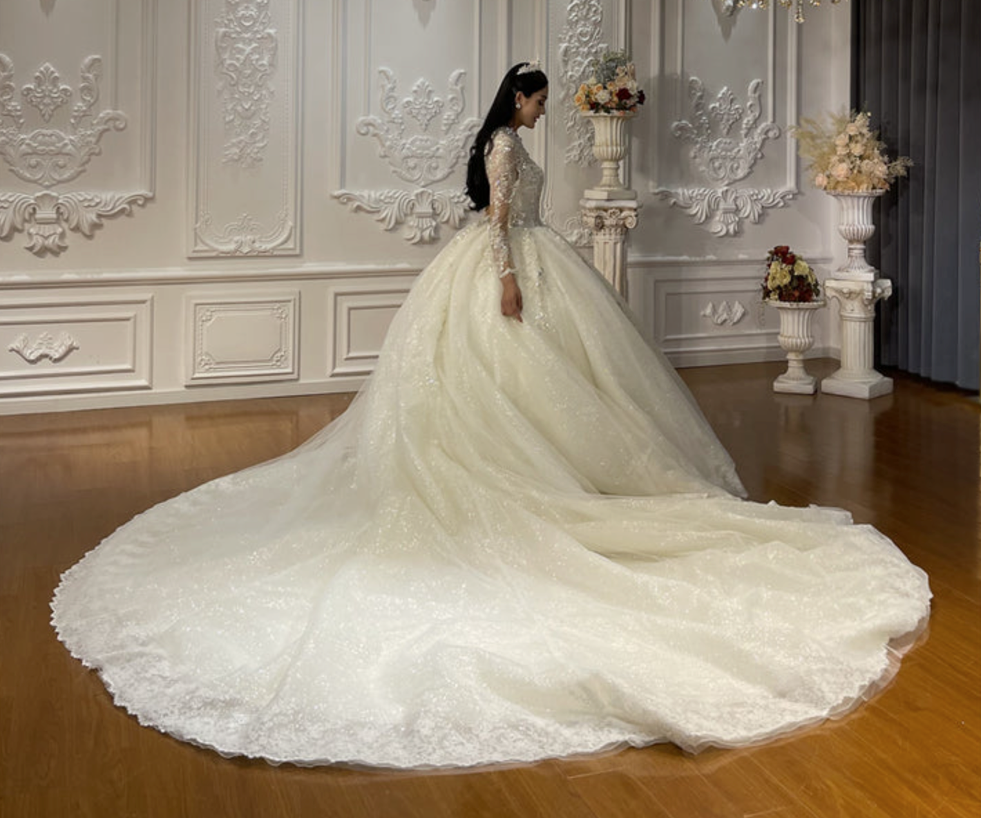Load image into Gallery viewer, Champagne V Neck Princess Ball Gown Wedding Dress
