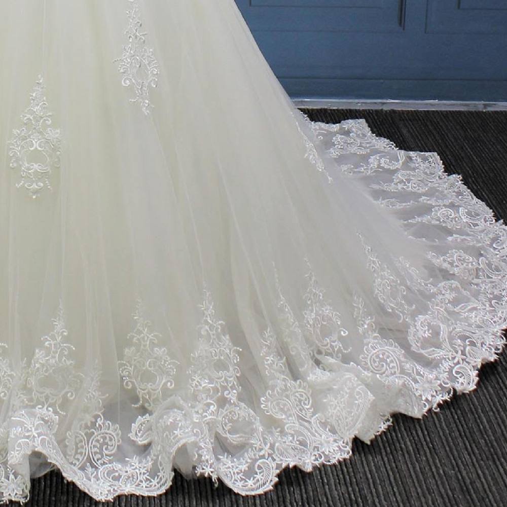 
                      
                        Lace Pearl Sleeveless A Line Bridal Wedding Gown
                      
                    