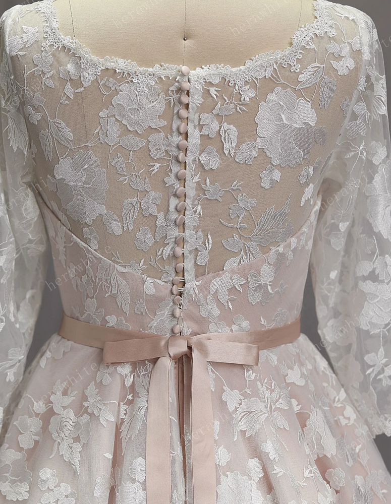 
                      
                        Vintage Inspired Short Tea Length Blush Wedding Dress With Lace Sleeves
                      
                    