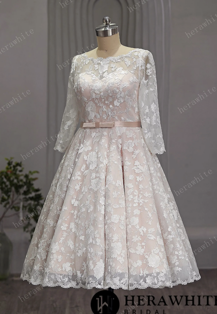 
                      
                        Vintage Inspired Short Tea Length Blush Wedding Dress With Lace Sleeves
                      
                    