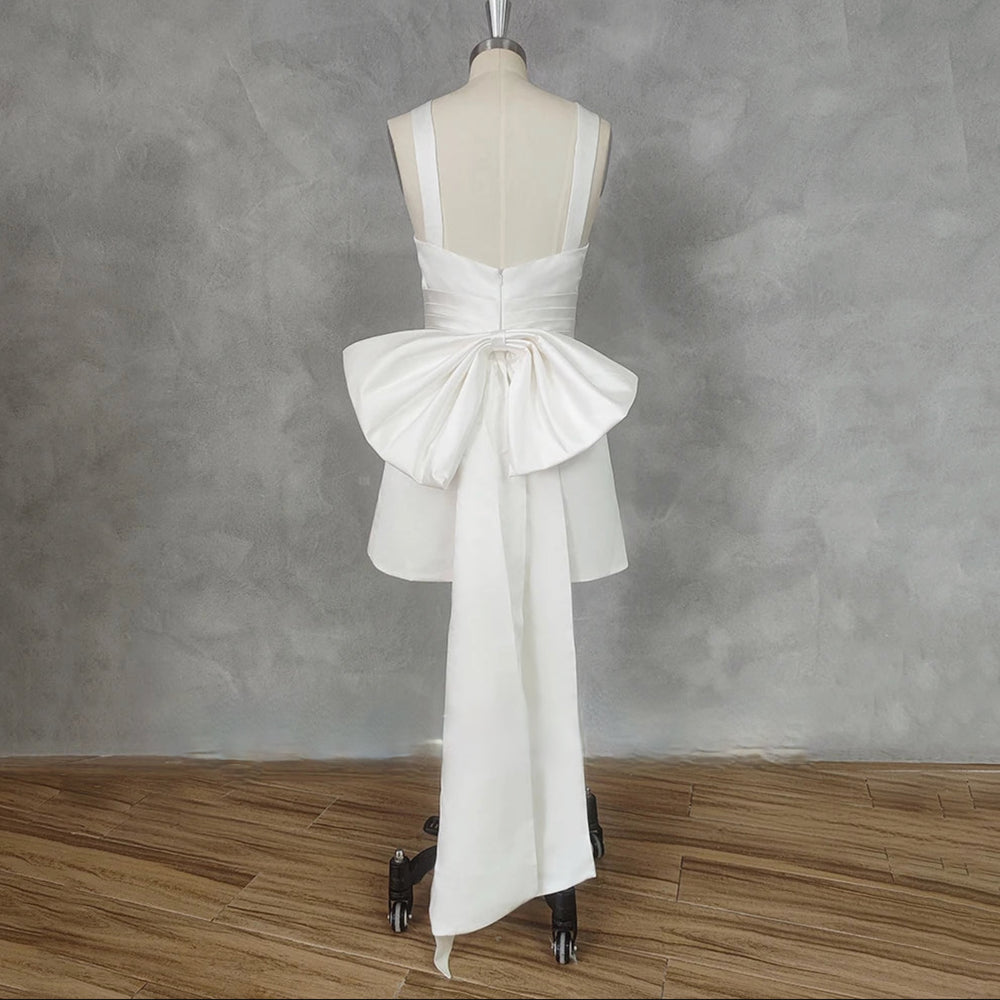 
                      
                        Civil Mini Short Wedding Dress with Bow Sleeveless A Line Bridal Dress
                      
                    