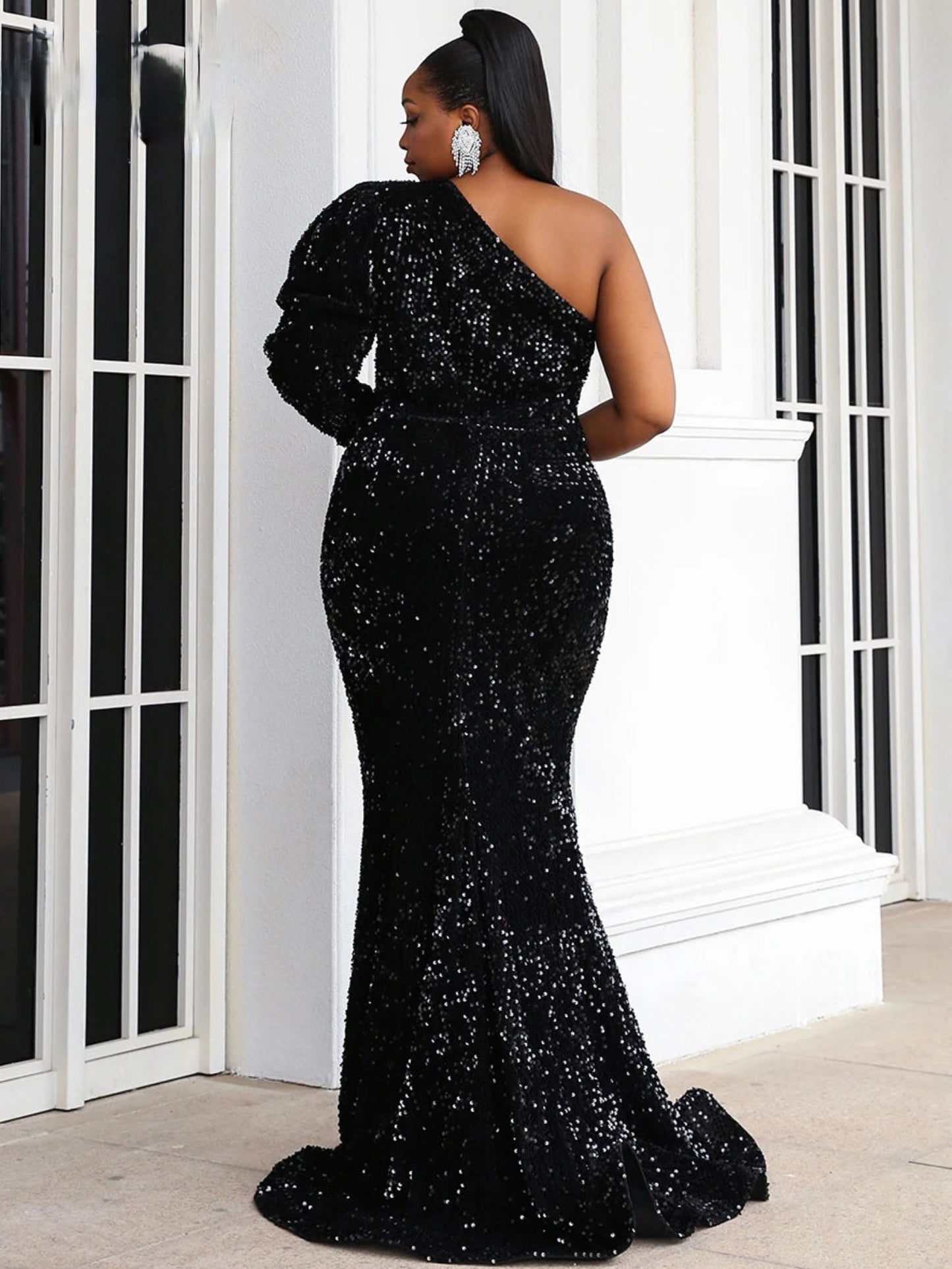 Plus Size Sequins Dresses Black One Shoulder Long Sleeve Velvet