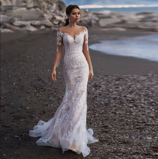 Ruffle Lace Wedding Dress V Neck Spaghetti Straps Bridal Ball Gown