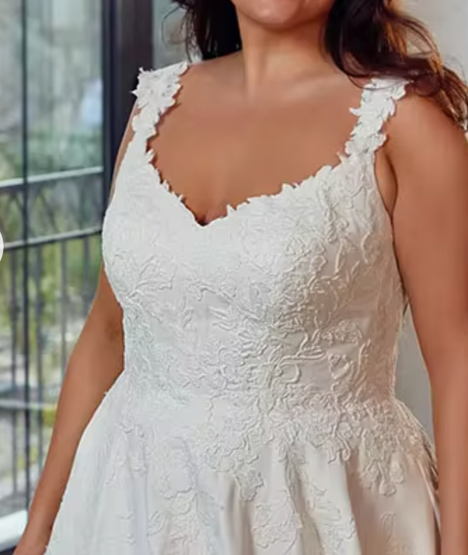 
                      
                        Satin Backless Plus Size Wedding Dresses A-Line Lace  Bridal Gowns
                      
                    