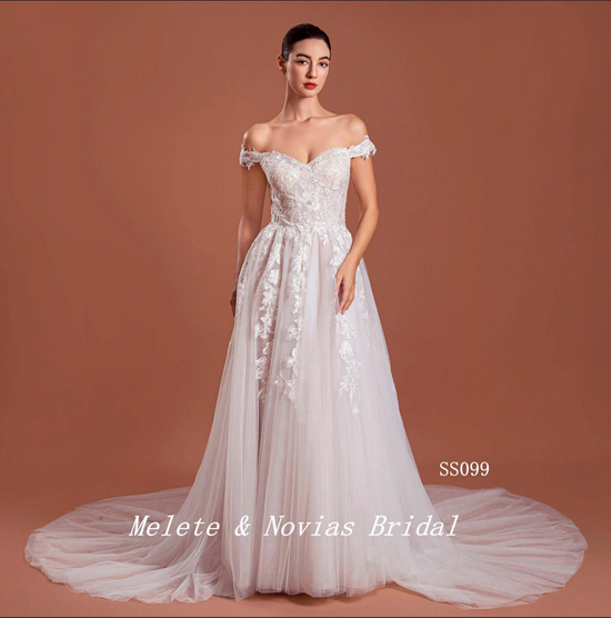 Tulle Lace Button Back A Line Wedding Dress