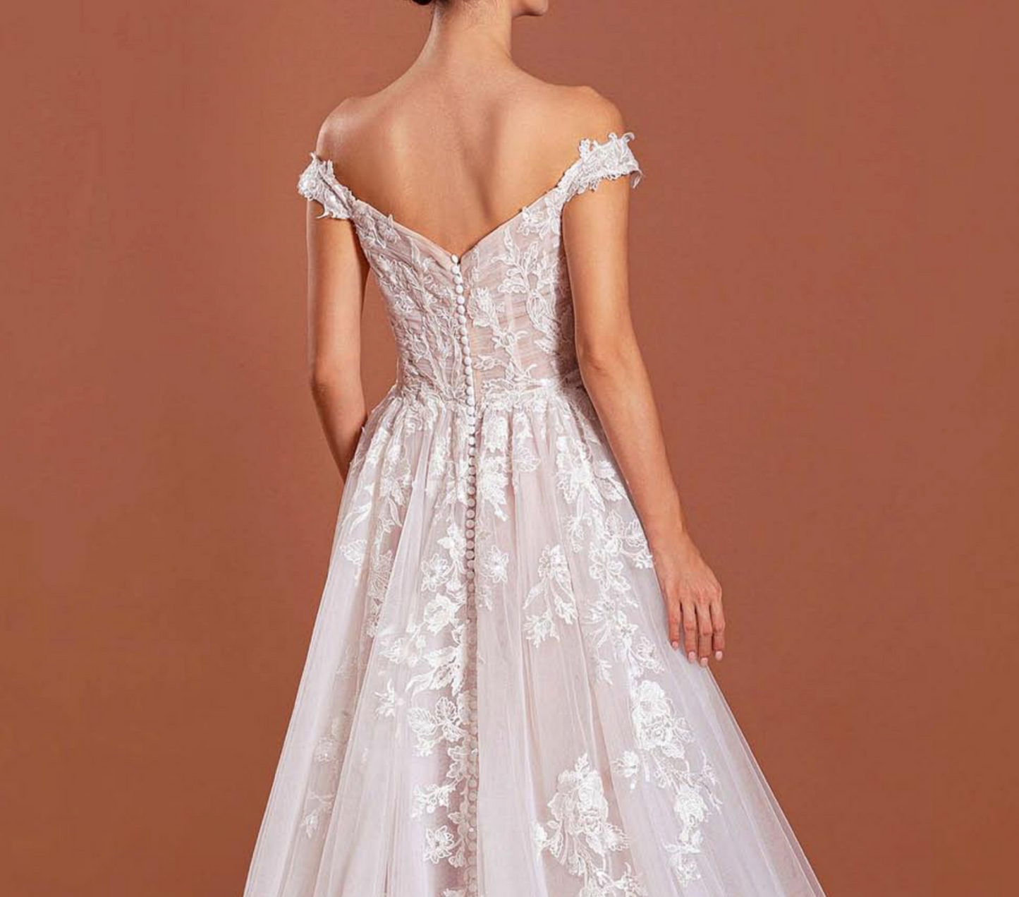 Tulle Lace Button Back A Line Wedding Dress