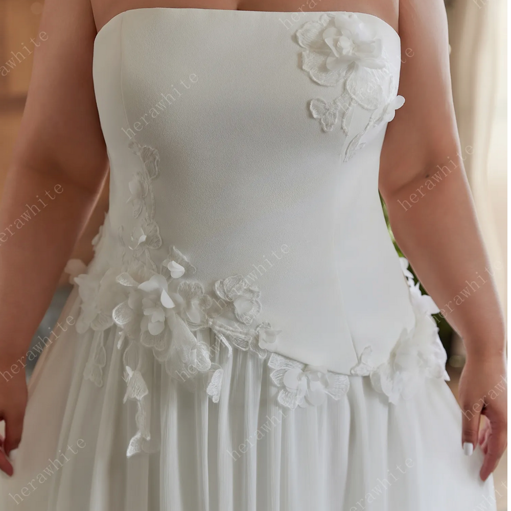 
                      
                        Strapless Chiffon Wedding Dress with 3D Floral Accents for Plus Sizes
                      
                    