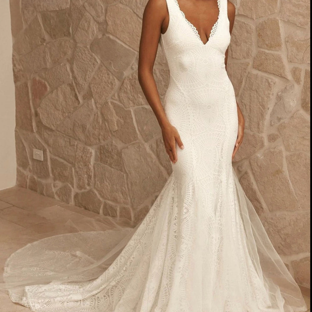 Backless Boho Wedding Dress Mermaid Lace V Neck Rustic Garden Bridal Gown