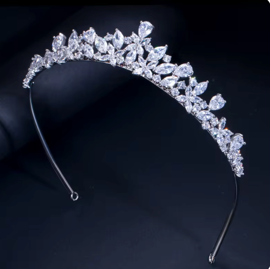 
                      
                        High Quality Cubic Zirconia Romantic Bridal Flower Tiara Crown Wedding Bridesmaid Hair Accessories
                      
                    