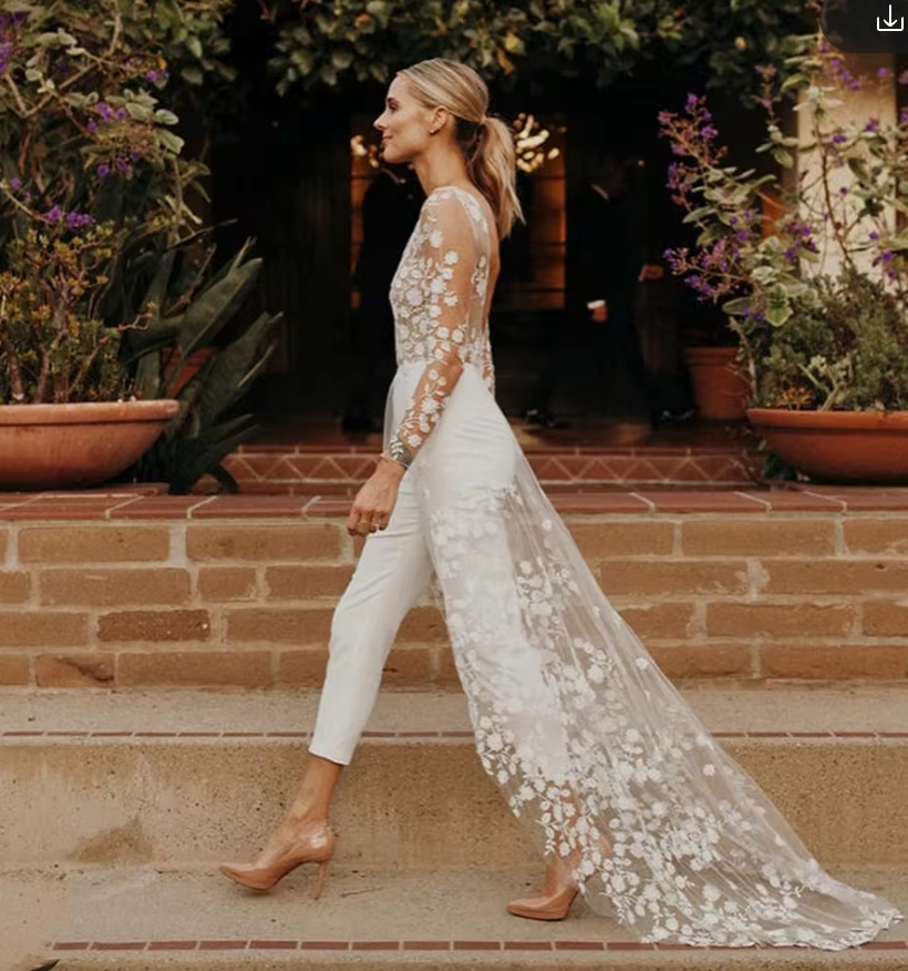 
                      
                        Lace Backless Wedding Dress Jumpsuit Bridal Gown For Women With Sweep Train
                      
                    