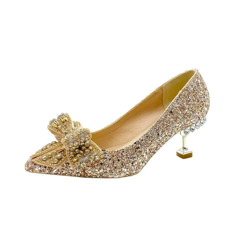 
                      
                        Rhinestone Wedding Shoes New Year Shoes Luxury Buckle Decorative Banquet High Heels
                      
                    