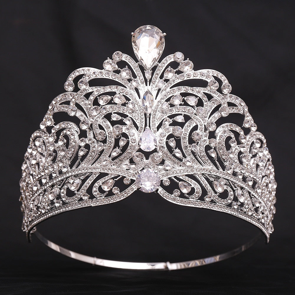 
                      
                        European Crystal Wedding Crowns Cubic Zircon Large Round Queen Tiara Party Hair Accessories
                      
                    