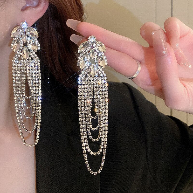 
                      
                        Geometric Crystal Earrings Oversize Long Tassel Rhinestone Earrings
                      
                    