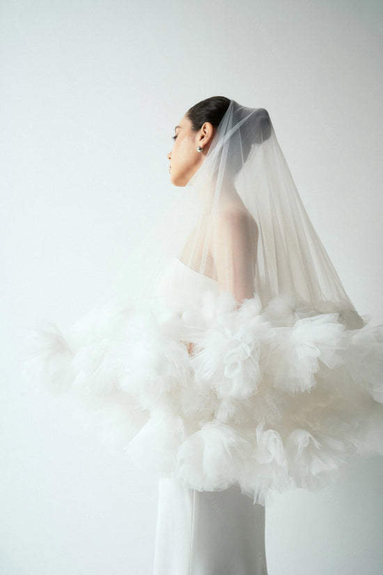 Puffy Tulle Wedding Veil With Comb Short Bridal Headpiece