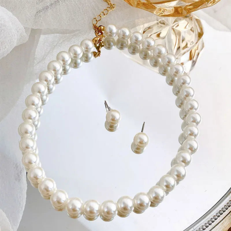 
                      
                        Women's Temperament Pearl Earrings And Necklace Jewelry Set
                      
                    