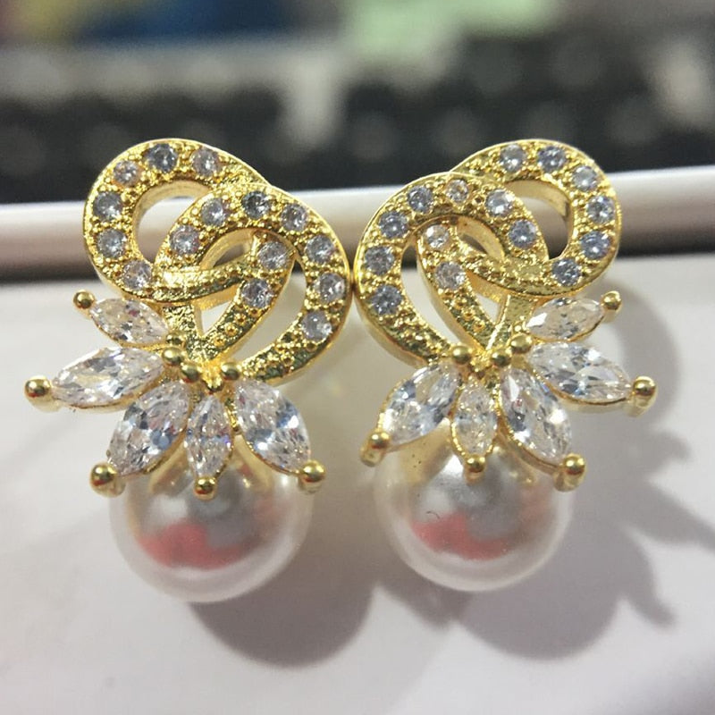 
                      
                        Fashion Imitation Pearl Drop Cubic Zirconia Wedding Earrings
                      
                    