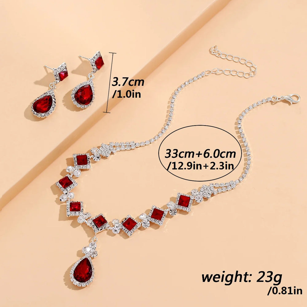 
                      
                        3-Piece Women's Chain Geometric Droplet Earrings Necklace Set
                      
                    