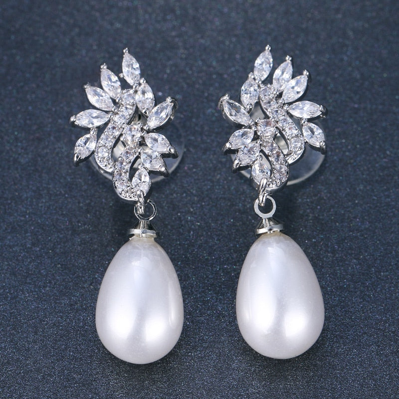 
                      
                        Fashion Imitation Pearl Drop Cubic Zirconia Wedding Earrings
                      
                    