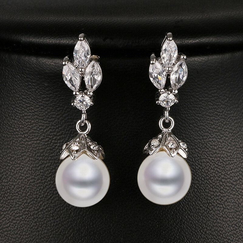 
                      
                        Fashion Imitation Pearl Drop Cubic Zirconia Wedding Earrings
                      
                    