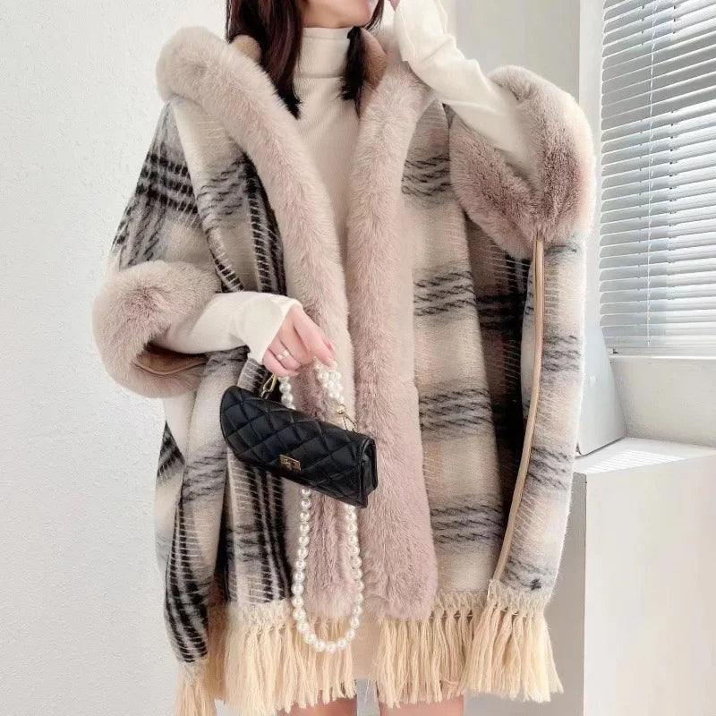 
                      
                        Women's Hooded Fleece-lined Thickened Loose-fit Cardigan Grid Pattern Woolen Fringe Jacket
                      
                    