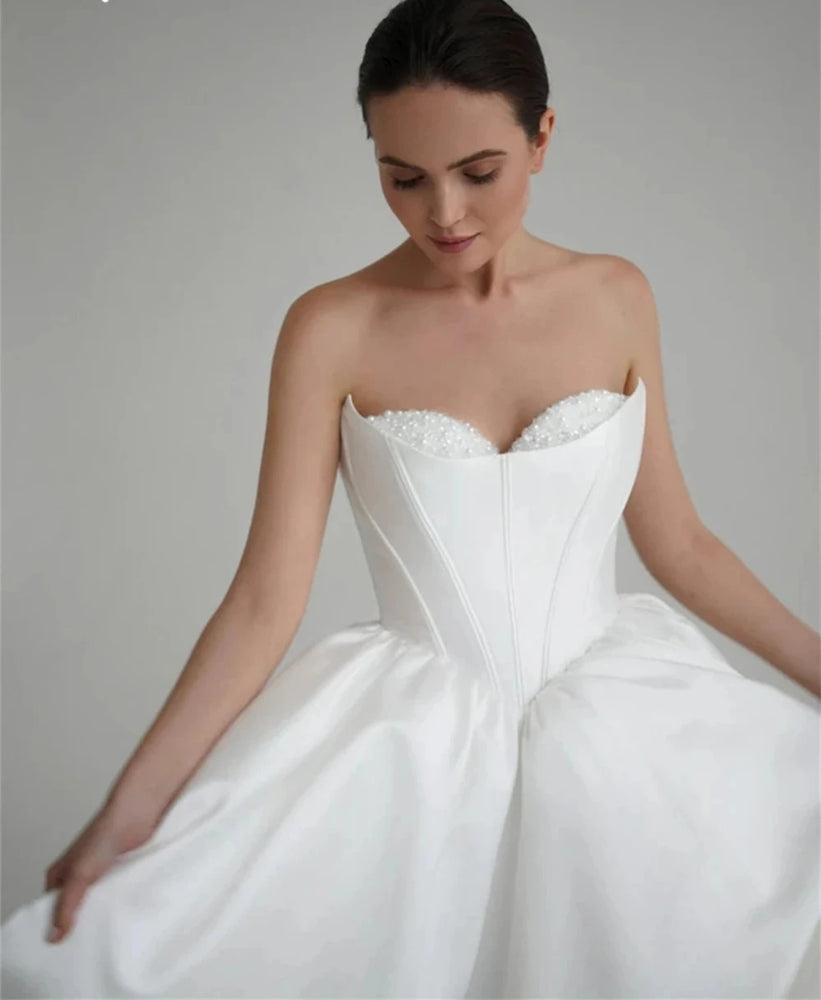 
                      
                        A-Line Satin Fairytale Bridal Gown, Sweetheart  Princess Waist Classic Wedding Dress
                      
                    