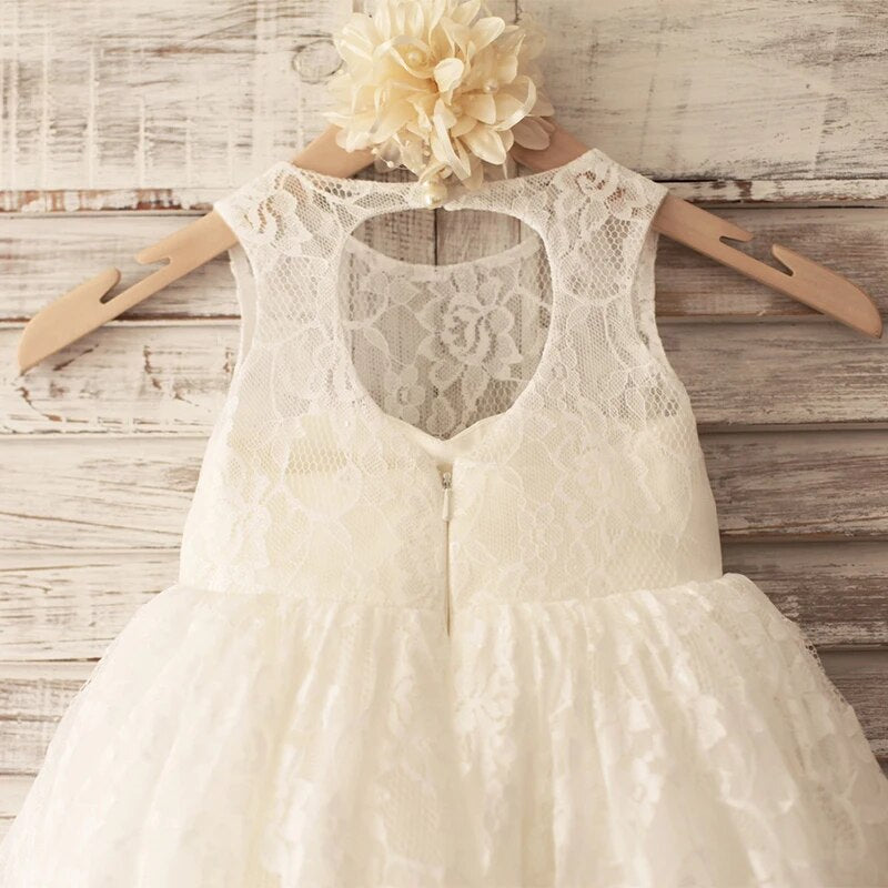 
                      
                        Elegant Flower Girl Dress Organza Ball Gown Lace O-Neck Party Dress
                      
                    