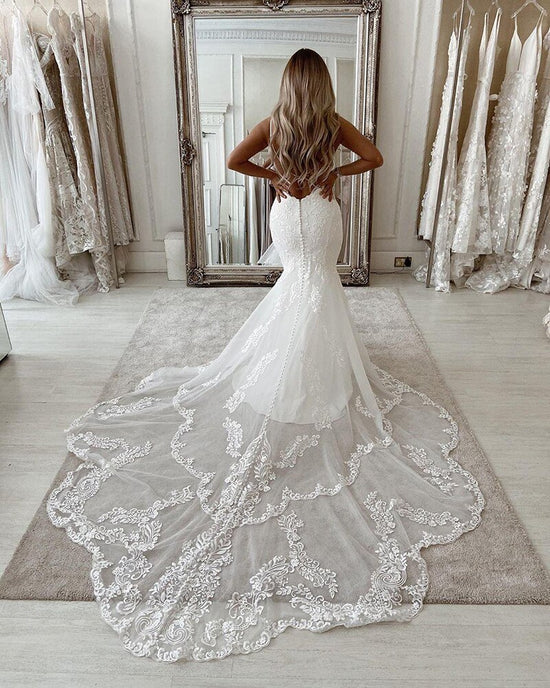 Load image into Gallery viewer, Open Back Scoop Neck Plus Size Lace Appliques Bridal Wedding Gown
