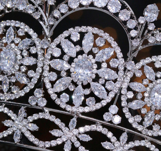 Load image into Gallery viewer, Luxury Cubic Zirconia Big Crown Handmade Princess Bride Wedding Tiara
