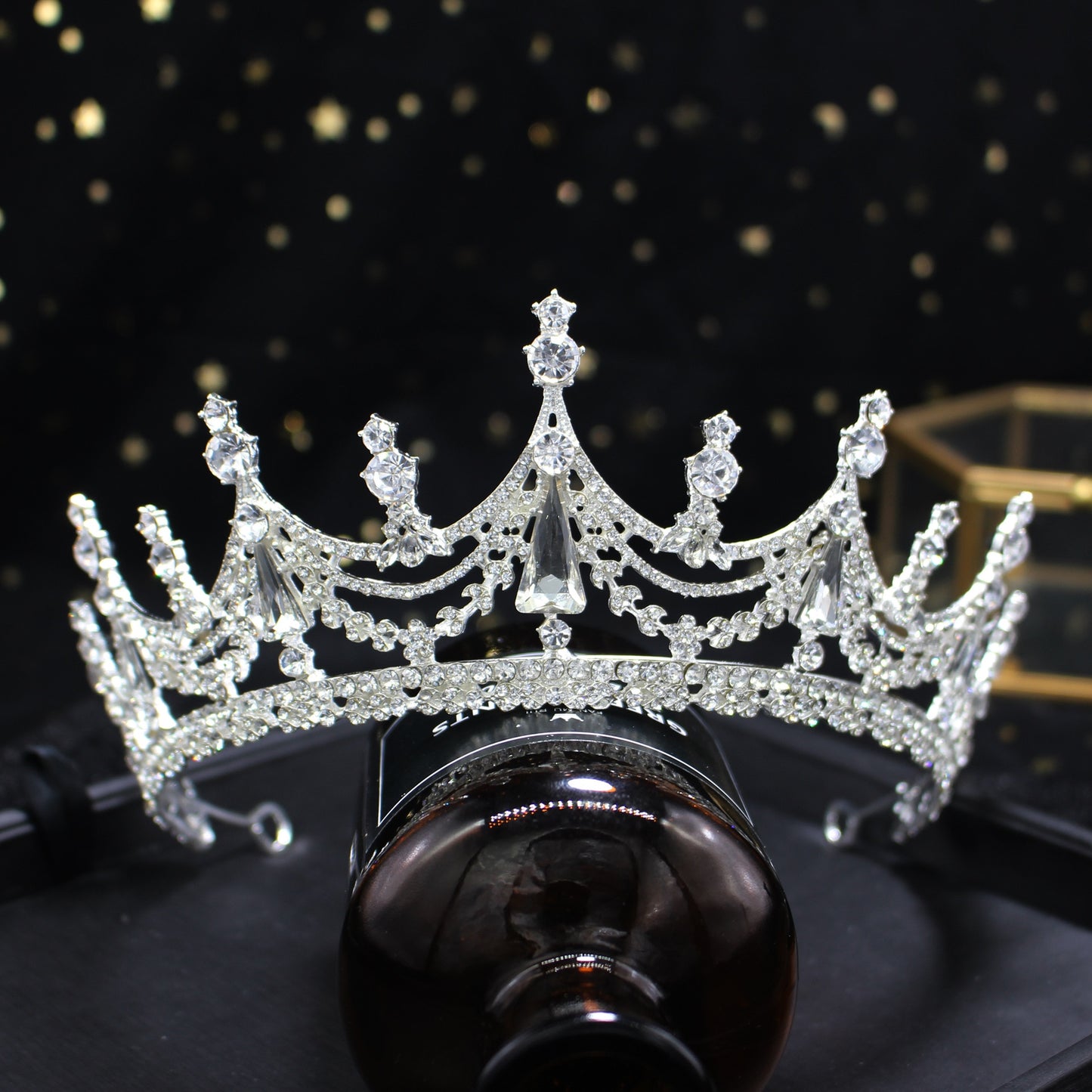 Load image into Gallery viewer, Royal Princess Crystal Rhinestone Wedding Tiara Crown

