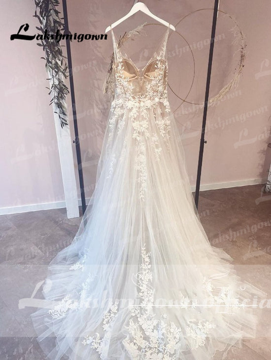 Romantic Flowing A Line Tulle Lace Wedding Dress With V Neck Beach Bridal Gown