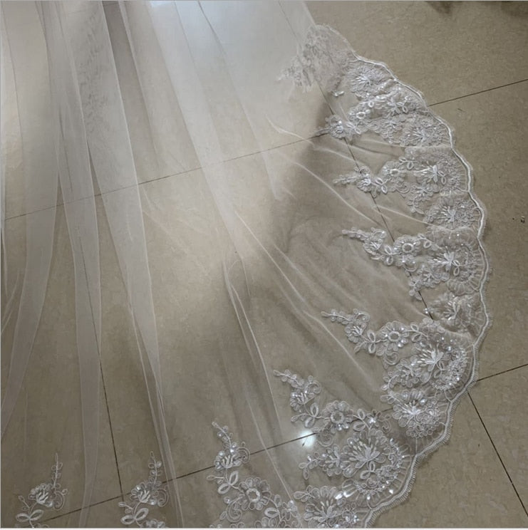 White Ivory Cathedral Wedding Veil Long Lace Edge Bridal Veil with Comb