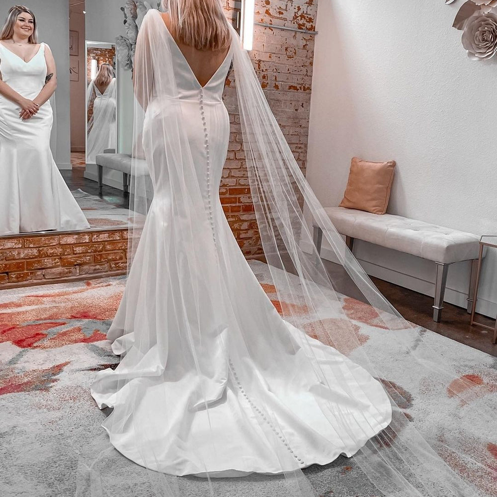 
                      
                        Bridal Wings Veil 2pc Shoulder Cape Veil Wedding Cloak
                      
                    