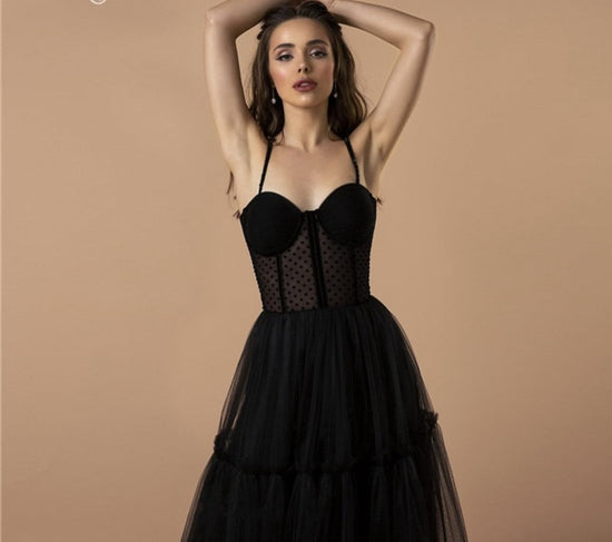 Load image into Gallery viewer, Black Wedding Dress Sweetheart Backless A-Line Boho Bridal Gown
