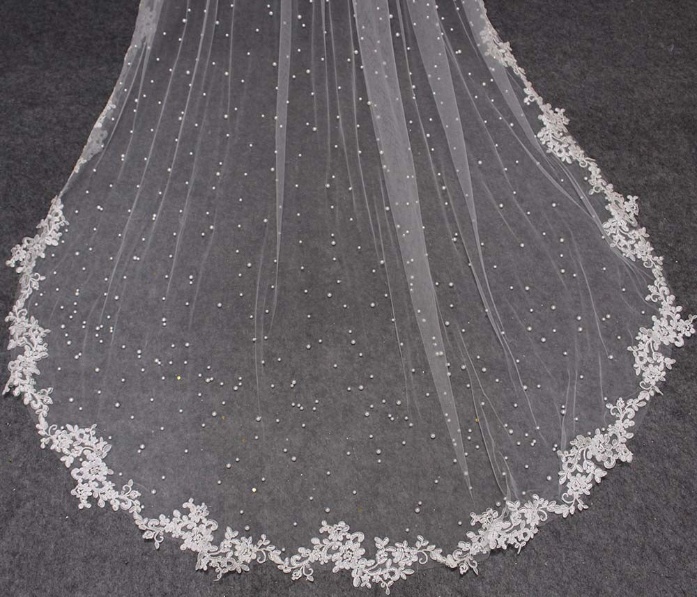 
                      
                        One Layer Lace Edge with Pearls 2.5 Meters Long Bridal Veil
                      
                    