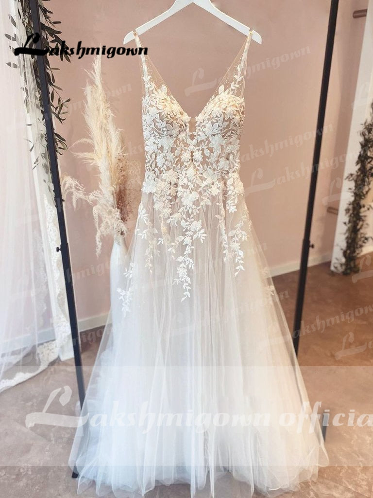 Romantic Flowing A Line Tulle Lace Wedding Dress With V Neck Beach Bridal Gown