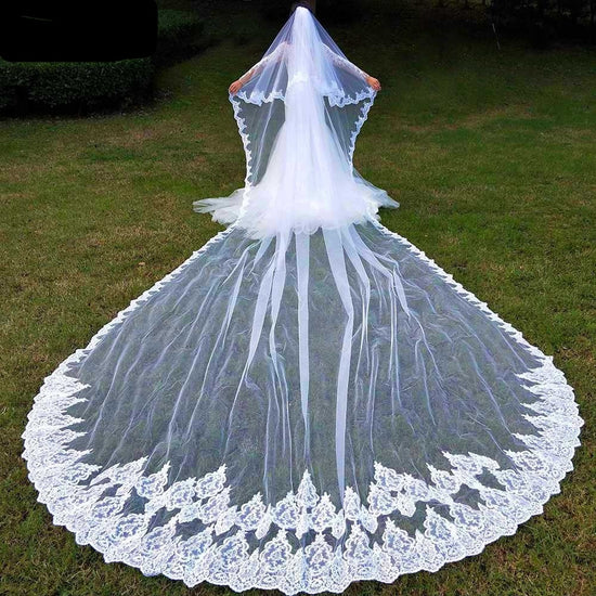 Luxury Wedding Veil with Bling Sequins 5 M Long 2 Layers Bridal Veil with Hair Comb
