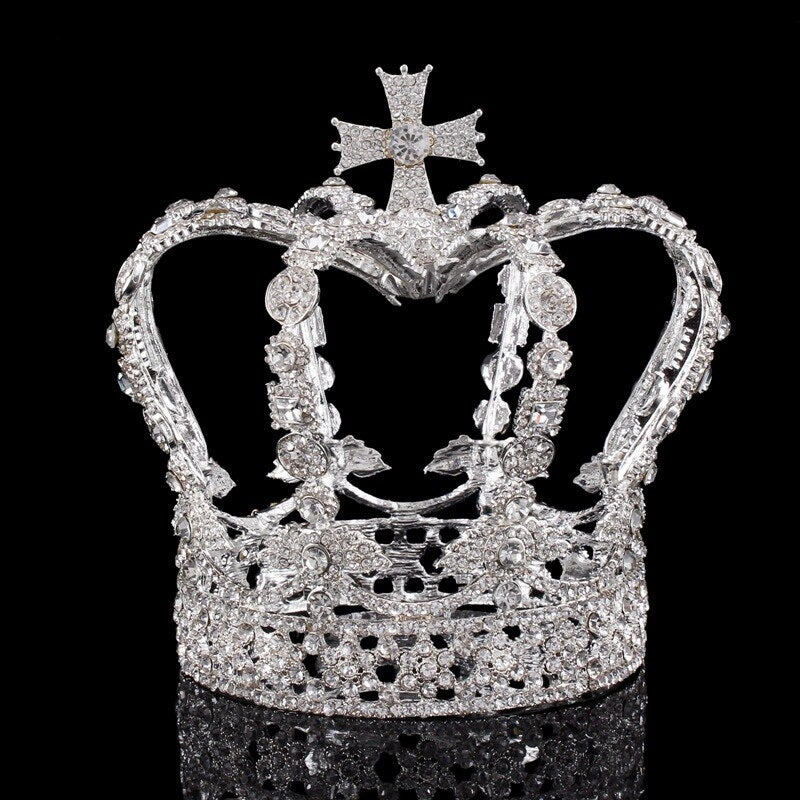 
                      
                        Petite Crystal Queen King Full Round Coronation Crown Pageant Accessory
                      
                    